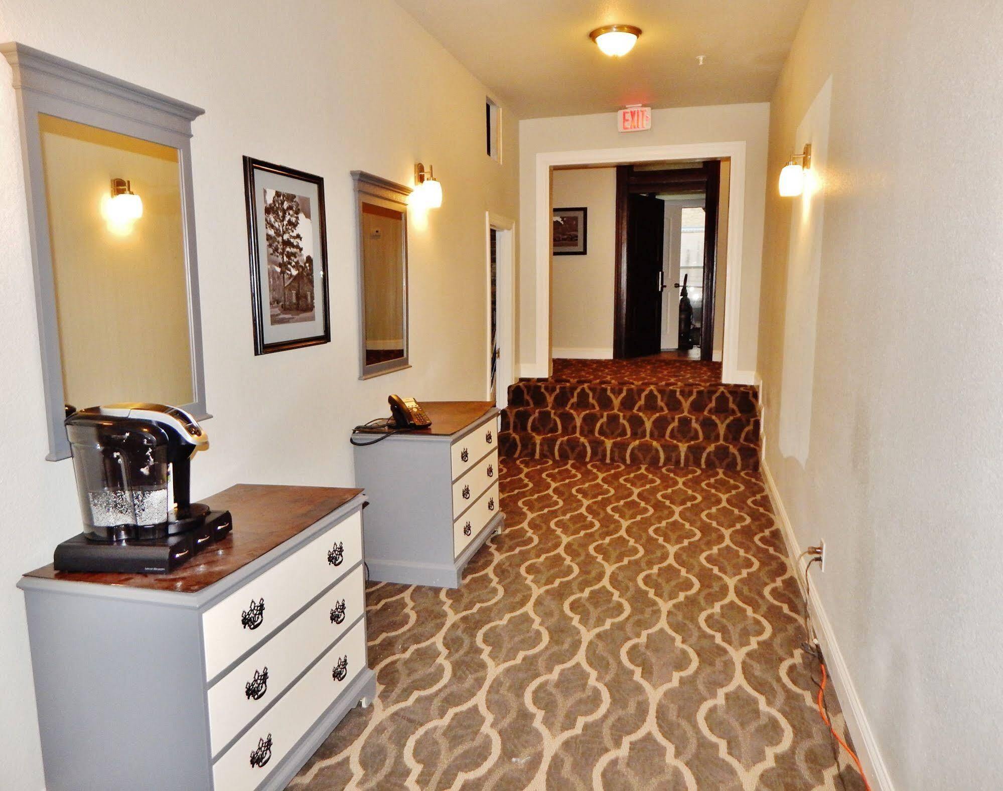 The Dilworth Inn Gonzales Экстерьер фото