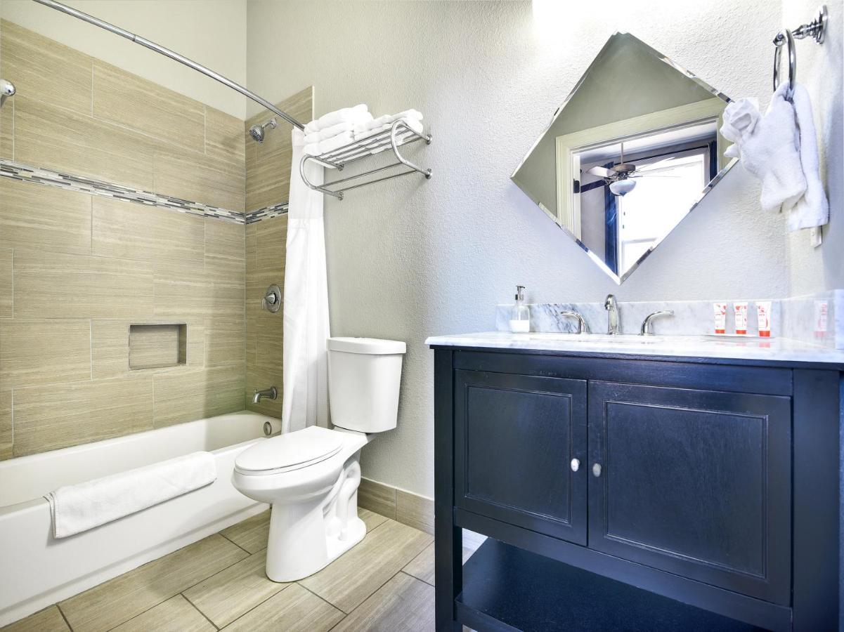 The Dilworth Inn Gonzales Экстерьер фото
