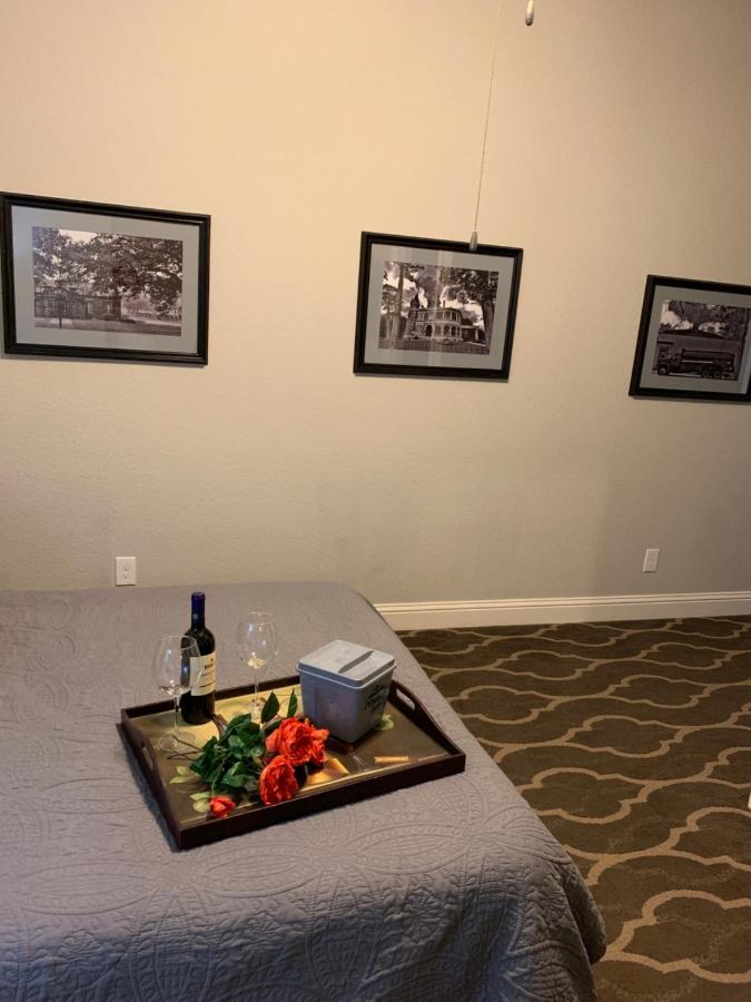 The Dilworth Inn Gonzales Экстерьер фото
